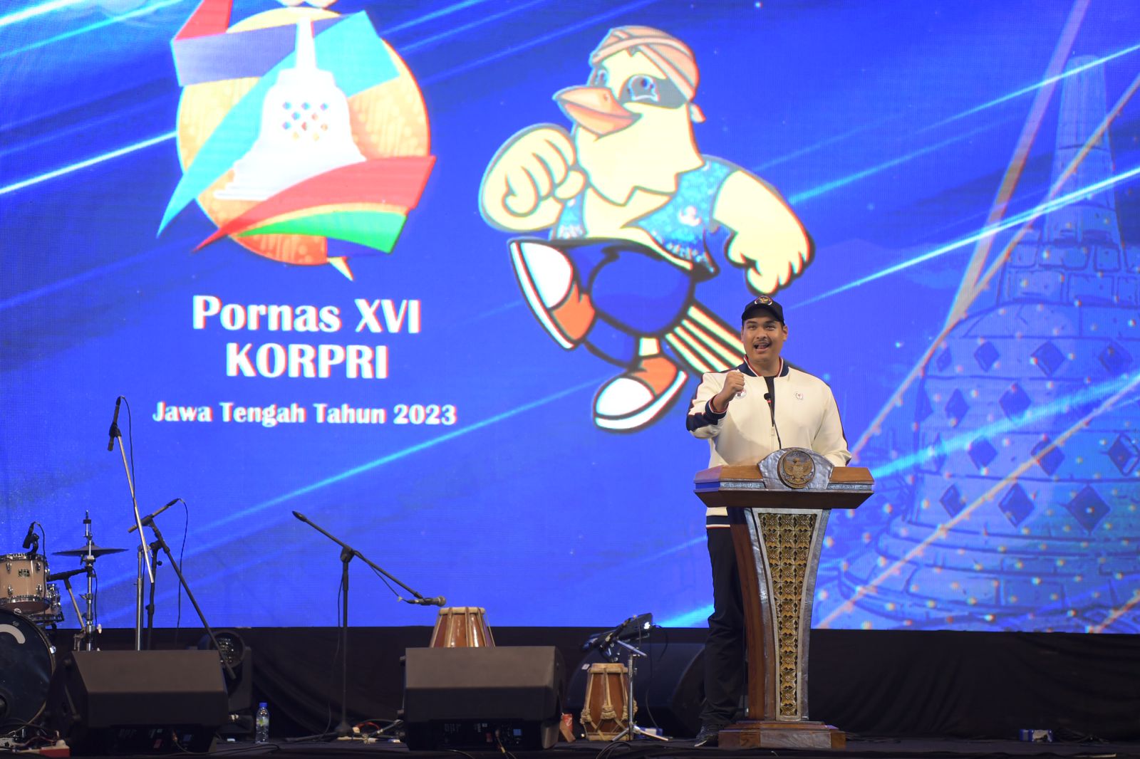 Menteri Pemuda dan Olahraga Republik Indonesia (Menpora RI) Dito Ariotedjo secara resmi menutup Pekan Olahraga Nasional (PORNAS) XVI Korps Pegawai Republik Indonesia (KORPRI) 2023 di Semarang, Jawa Tengah, Jumat (21/7). Menpora Dito bilang ajang ini sebag