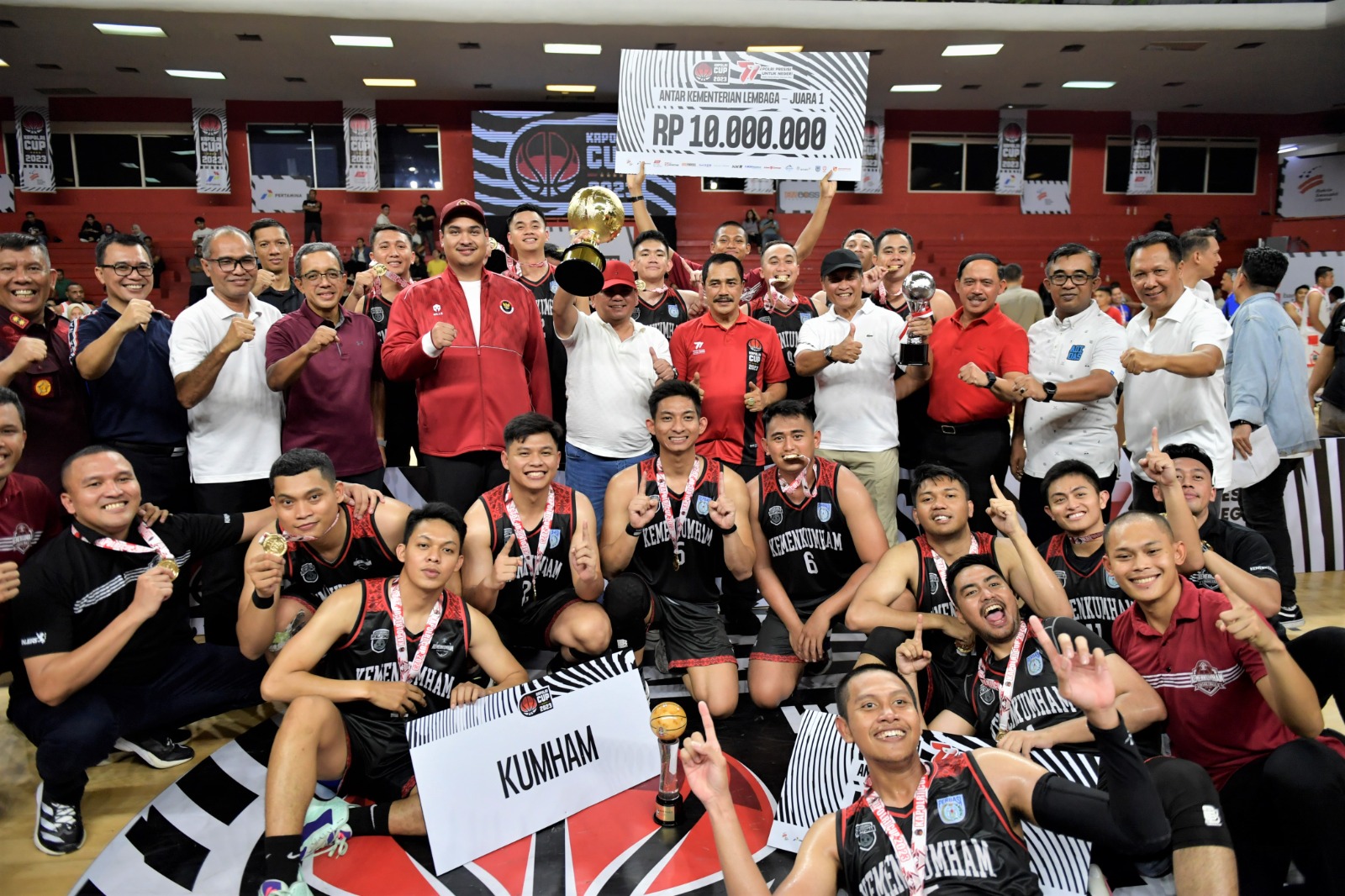 Menteri Pemuda dan Olahraga Republik Indonesia (Menpora RI) Dito Ariotedjo, merasa senang sekaligus bangga dan mengapresiasi Kepolisian Republik Indonesia (Polri) yang menggelar serangkaian acara olahraga dalam rangka memperingati Hari Ulang Tahun (HUT) B