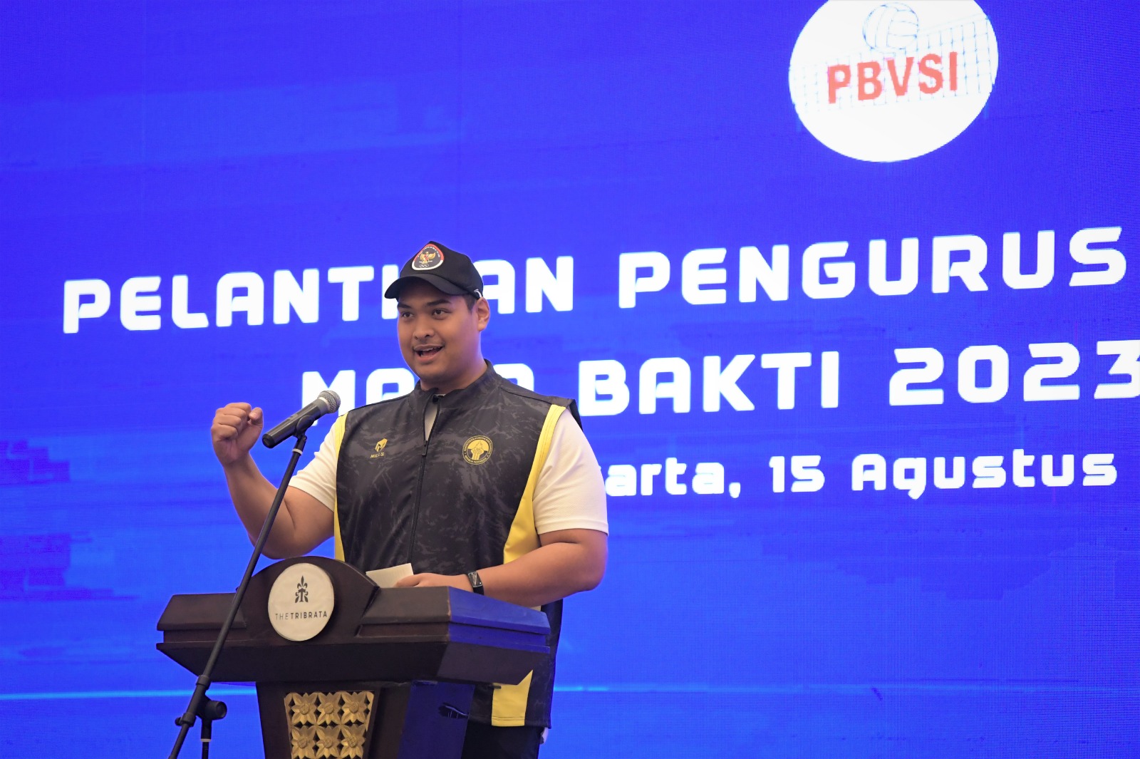 Menteri Pemuda dan Olahraga Republik Indonesia (Menpora RI) Dito Ariotedjo menyatakan pemerintah merestui rencana pengajuan Indonesia sebagai tuan rumah Piala Dunia Bola Voli 2025. Hal ini ditegaskan Menpora Dito dalam pelantikan Pengurus Pusat Persatuan 