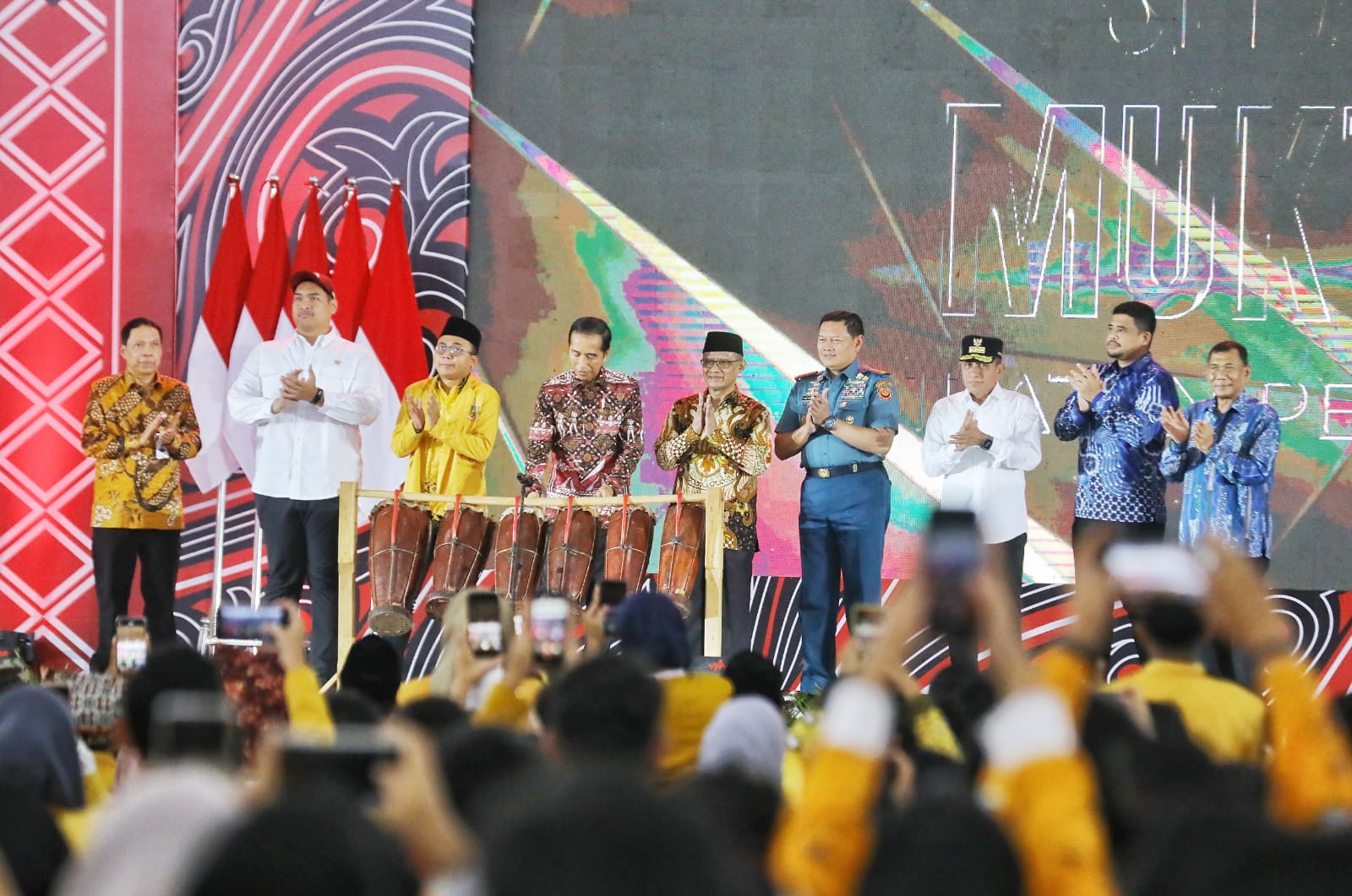 Menteri Pemuda dan Olahraga Republik Indonesia (Menpora RI) Dito Ariotedjo mendampingi Presiden Joko Widodo membuka muktamar Ikatan Pelajar Muhammadiyah (IPM) XXIII Tahun 2023 di Gedung Serba Guna Pemrpov Sumut, Deli Serdang, Sumatera Utara (Sumut). Pembu