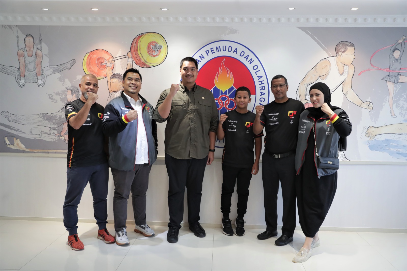Menteri Pemuda dan Olahraga Republik Indonesia (Menpora RI) Dito Ariotedjo menerima audiensi Pegokar muda Indonesia Qarrar Firhand Ali yang berhasil meraih posisi kedua di kelas junior Rok Cup Italia 2023 putaran 7 di Sirkuit Franciacorta, Brescia, Italia