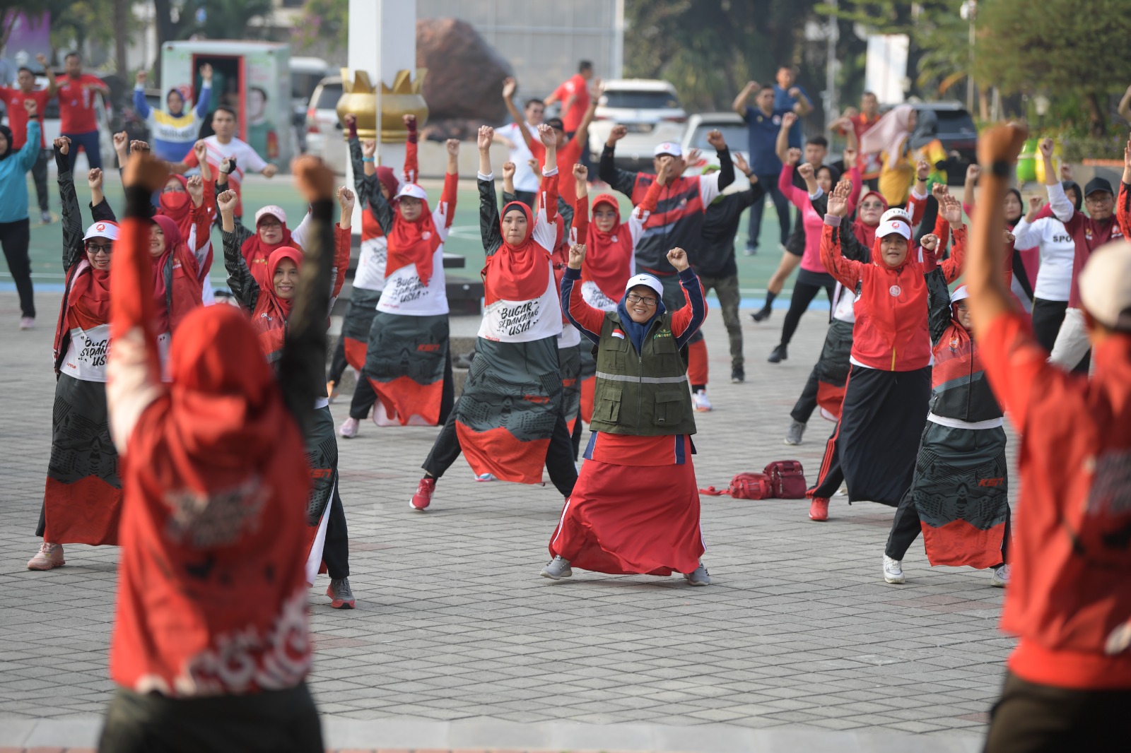 Kementerian Pemuda dan Olahraga Republik Indonesia (Kemenpora RI) menggandeng Organisasi Olahraga Kebugaran Indonesia (ORKI), gelorakan semangat berolahraga melalui senam rutin Jumat Krida.(foto:raiky/kemenpora.go.id)