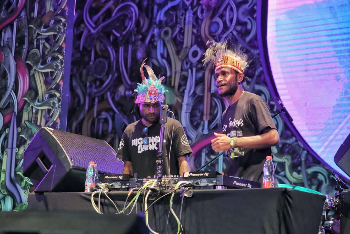 Festival musik Pestapora berkolaborasi dengan Kementerian Pemuda dan Olahraga Republik Indonesia (Kemenpora RI) berlanjut dihari kedua. Acara tahunan ini pun berlangsung meriah dan dipadati puluhan ribu penonton. (foto:yayan/kemenpora.go.id)