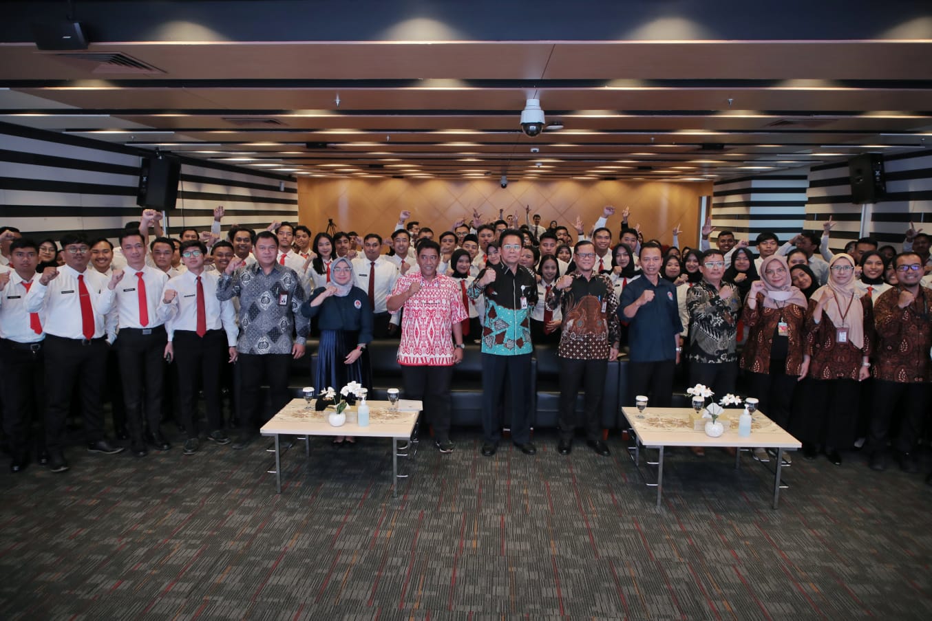 Sebanyak 100 peserta Pendidikan Kader Pemimpin Muda Nasional (PKPMN) Angkatan IV 2023 hari Selasa (3/10) pagi mendapat pembekalan langsung dari Pimpinan Komisi Pemberantasan Korupsi (KPK), Johanis Tanak di Gedung KPK C1 Jl. Rasuna Sahid, Kuningan, Jakarta