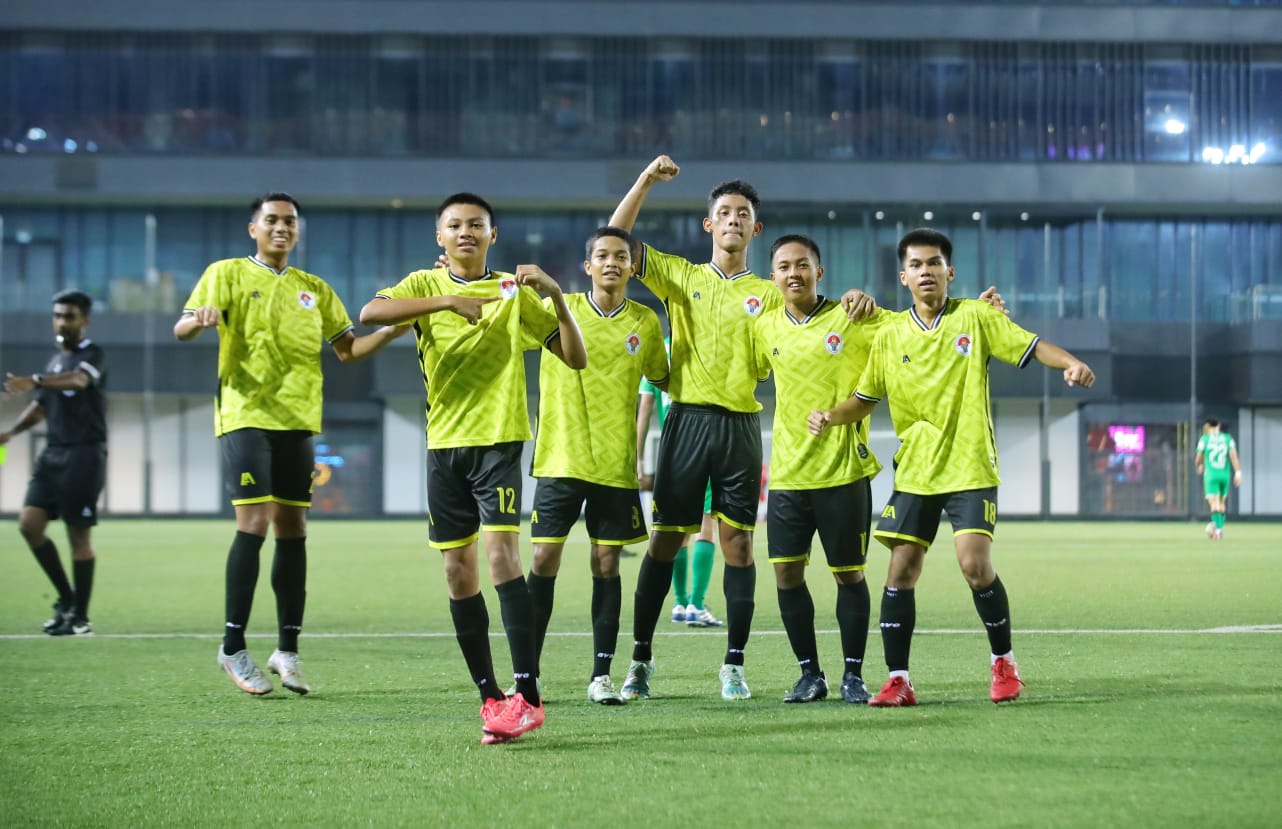 Kesebelasan U-18 Sekolah Khusus Olahraga (SKO) Kemenpora di Cibubur Youth Athlete Sport Center (CYASC) berhasil membekuk 1-0 klub tuan rumah Liga Singapura, Geylang International FC U-17. Kemenangan ini juga sebagai penutup program try out sepak bola U-18