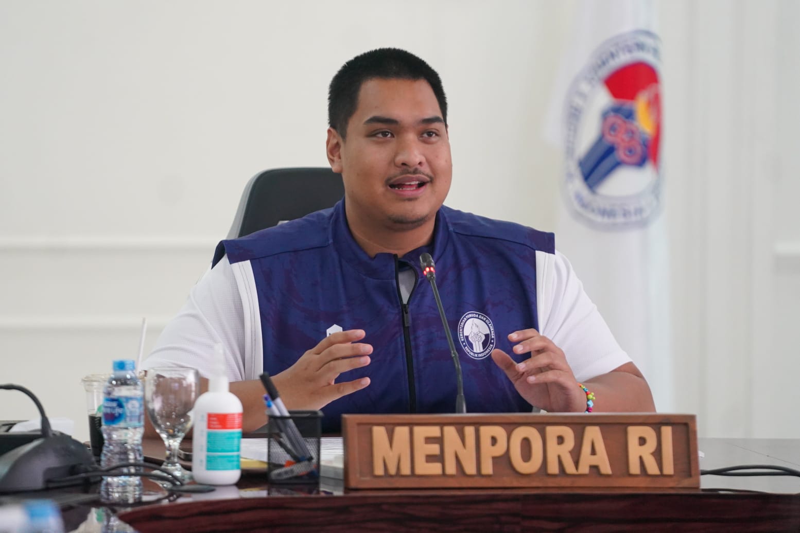 Menteri Pemuda dan Olahraga Republik Indonesia (Menpora RI) Dito Ariotedjo mengajak media-media massa ikut menggelorakan ajang Aquabike Jetski World Championship 2023 Lake Toba. Menurut Menpora, event berkelas dunia ini sangat patut untuk disebarluaskan i