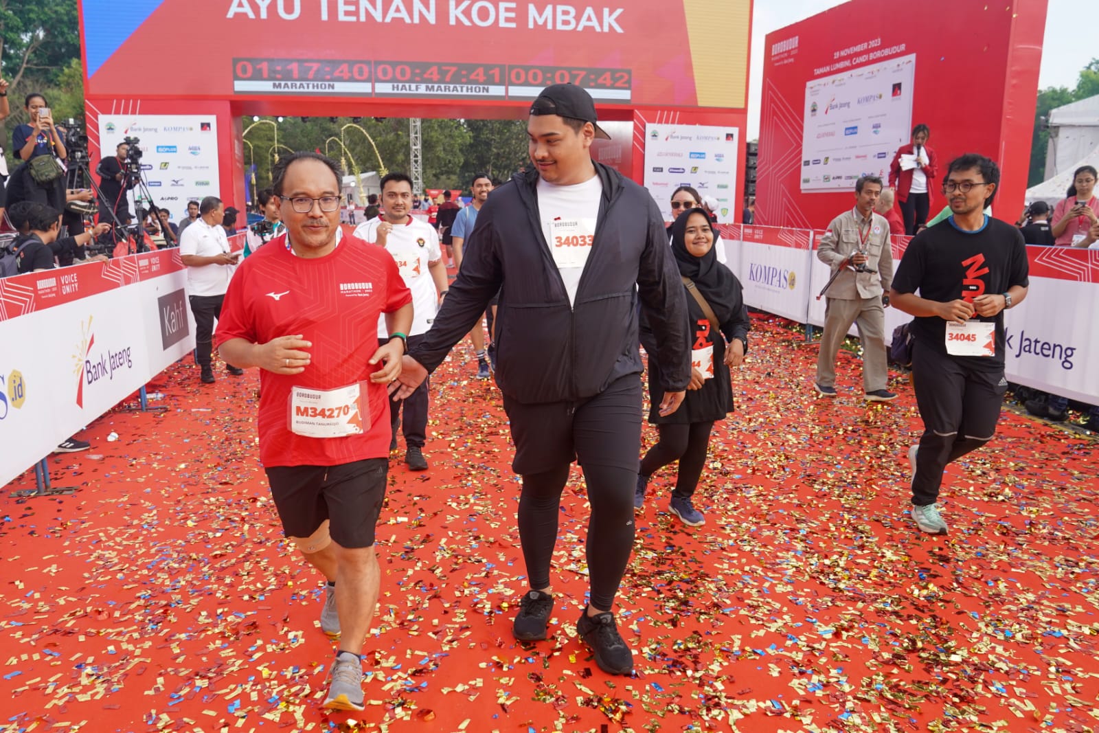 Penyelenggaraan Borobudur Marathon 2023 di kompleks Taman Lumbini, Candi Borobudur, Magelang, Jawa Tengah (Jateng), Minggu (19/11) pagi mendapat apresiasi Menteri Pemuda dan Olahraga Republik Indonesia (Menpora RI) Dito Ariotedjo. Dalam hal ini Menpora me