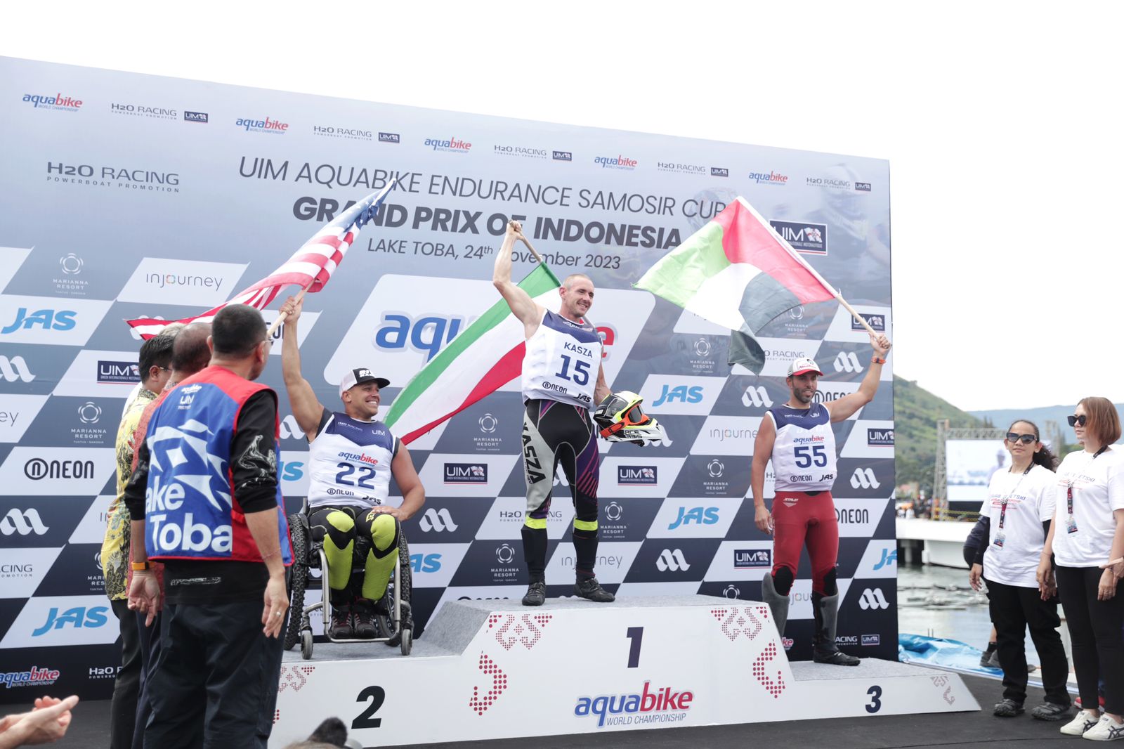 Kejuaraan Dunia Jetski Aquabike 2023 seri ketiga kategori endurance yang berlangsung di Waterfront City Pangururan, Kabupaten Samosir, Sumatera Utara, Jumat, (24/11) sore jadi milik pembalap jetski asal Hungaria Gyorgy Kasza yang berhasil meraih juara.(fo