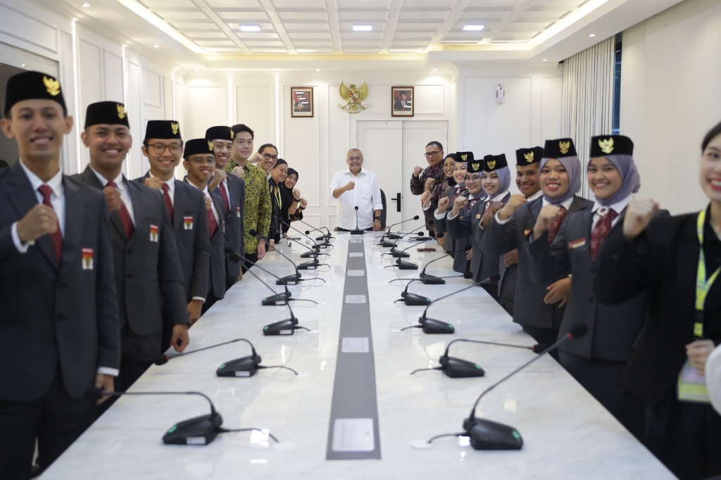Sekretaris Menteri Pemuda dan Olahraga Republik Indonesia (Sesmenpora RI) Gunawan Suswantoro mewakili Menpora Dito Ariotedjo menerima kunjungan kehormatan delegasi Indonesia untuk program Ship for Southeast Asian and Japanese Youth Program (SSEAYP) 2023,