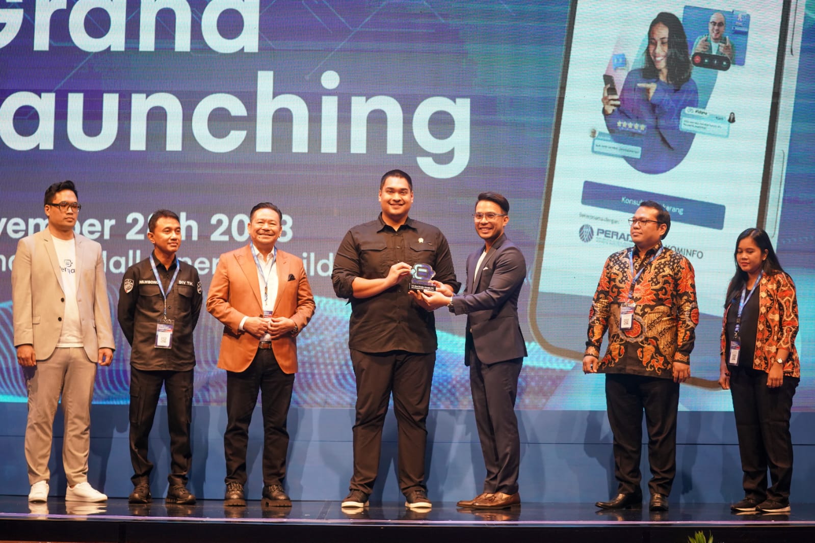 Menteri Pemuda dan Olahraga Republik Indonesia (Menpora RI) Dito Ariotedjo menyambut baik peluncuran Platform Konsultasi Hukum Perqara di Soehanna Hall, The Energy Building SCBD, Sudirman, Jakarta, Selasa (28/11). (foto: egan/kemenpora.go.id)