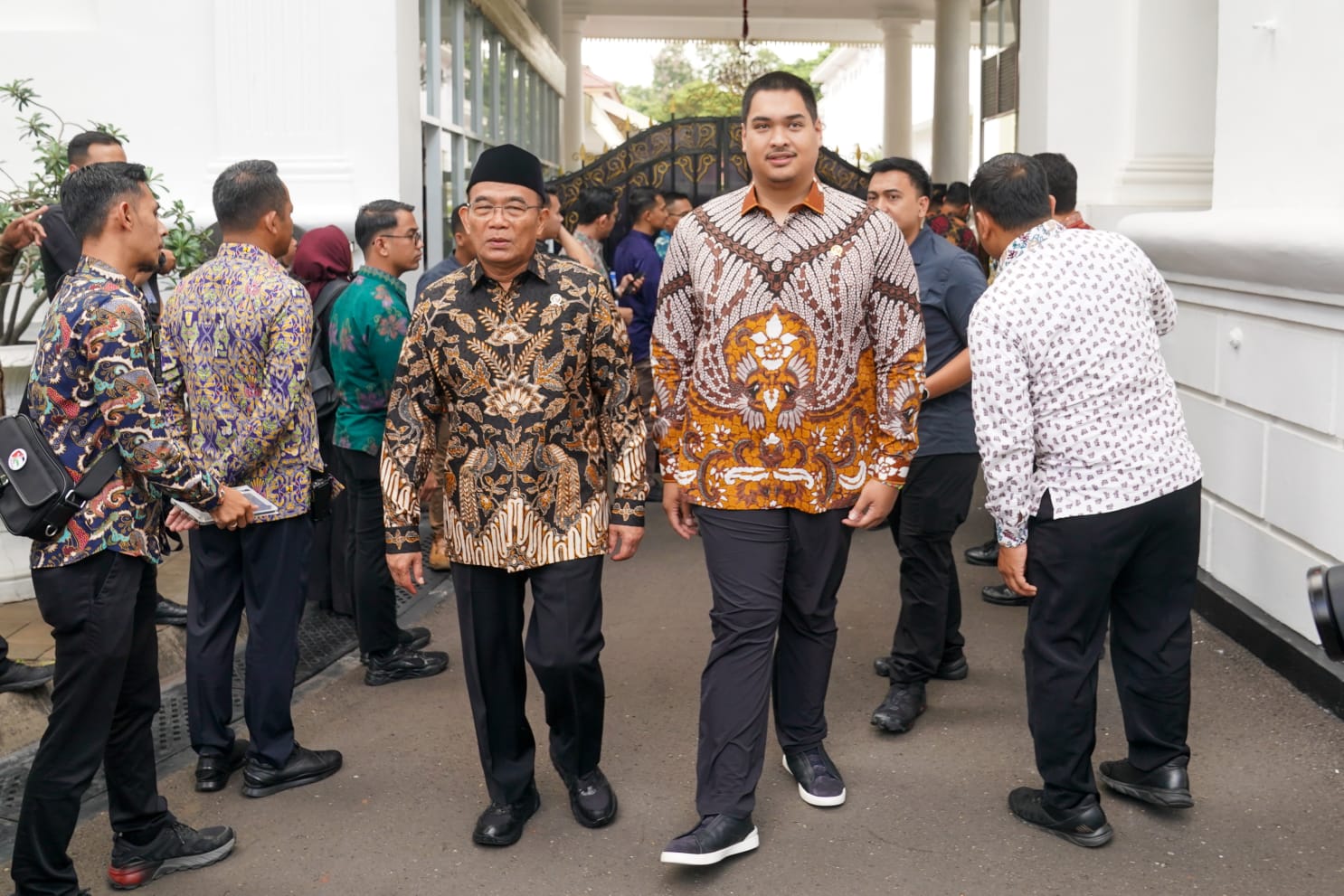 Menteri Pemuda dan Olahraga Republik Indonesia (Menpora RI) Dito Ariotedjo menghadiri penyerahan Daftar Isian Pelaksana Anggaran (DIPA) dan Buku Alokasi Transfer ke Daerah Anggaran (TKD) 2024 secara digital oleh Presiden Joko Widodo (Jokowi) di Istana Neg