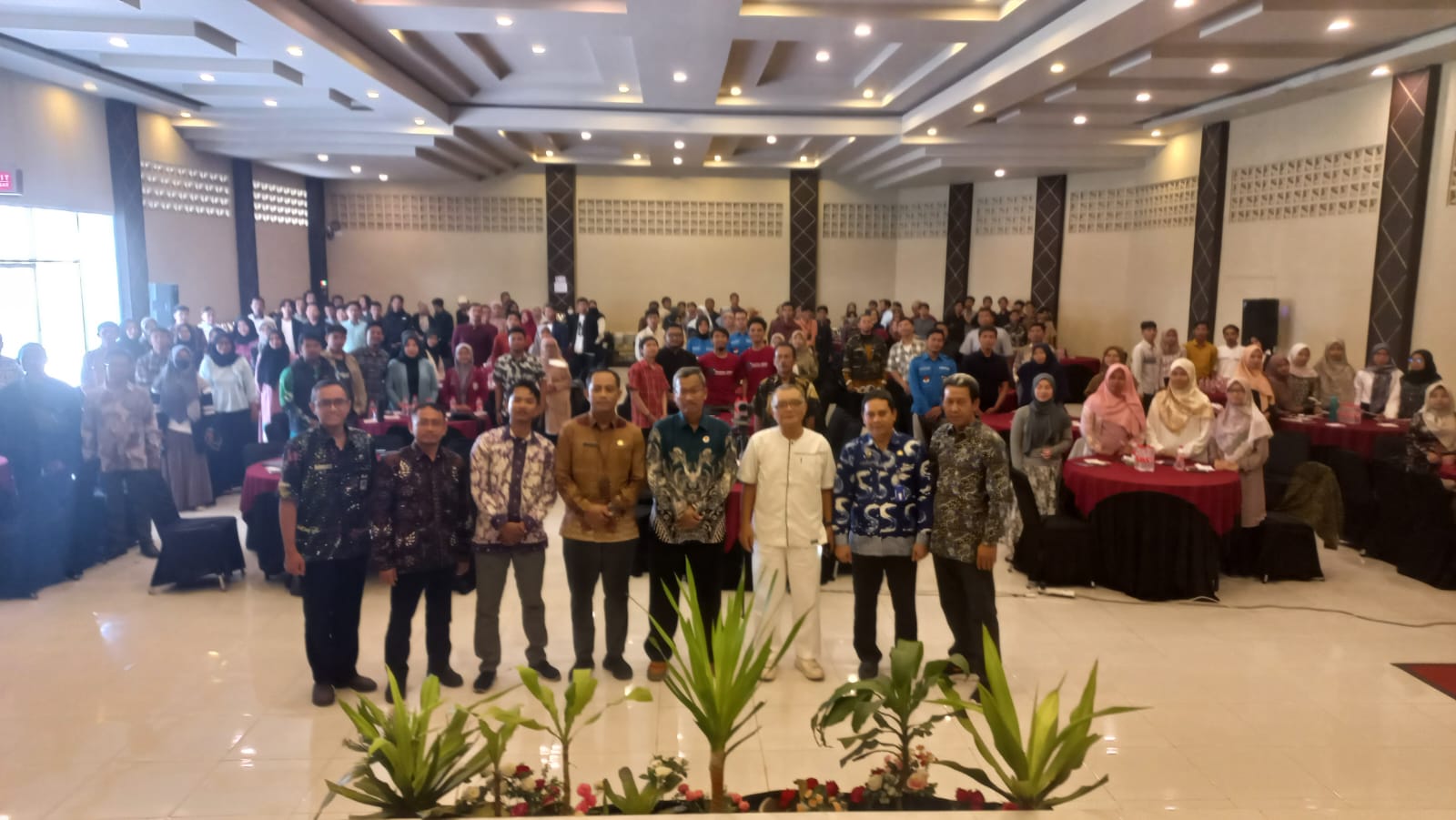 Kementerian Pemuda dan Olahraga Republik Indonesia (Kemenpora RI) terus berupaya menumbuhkan minat kewirausahaan pemuda di daerah. Kali ini dengan menggandeng Dinas Pemuda dan Olahraga Kabupaten Tegal. (foto:istimewa)