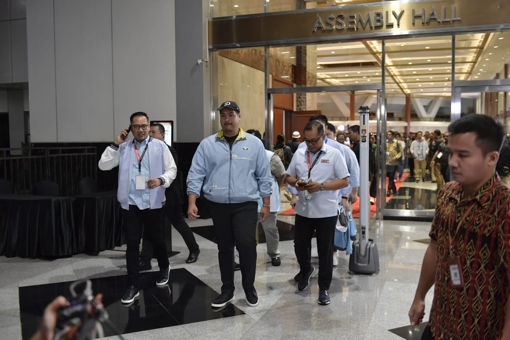 Menteri Pemuda dan Olahraga Republik Indonesia (Menpora RI) Dito Ariotedjo hadir dalam debat kedua calon wakil presiden untuk Pilpres 2024 di Jakarta Convention Center (JCC), Senayan, Jakarta, Minggu (21/1). (foto:bagus/kemenpora.go.id)