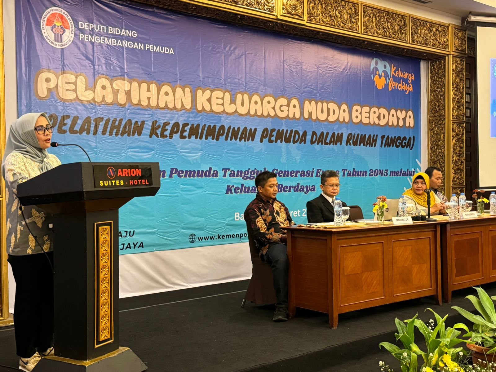 Kementerian Pemuda dan Olahraga Republik Indonesia (Kemenpora RI) terus melaju, genjot lahirnya pemuda-pemudi yang tangguh. Tidak ingin kehilangan cepatnya waktu berjalan, Pelatihan Keluarga Muda Berdaya digelar perdana di Provinsi Jawa Barat, tepatnya di