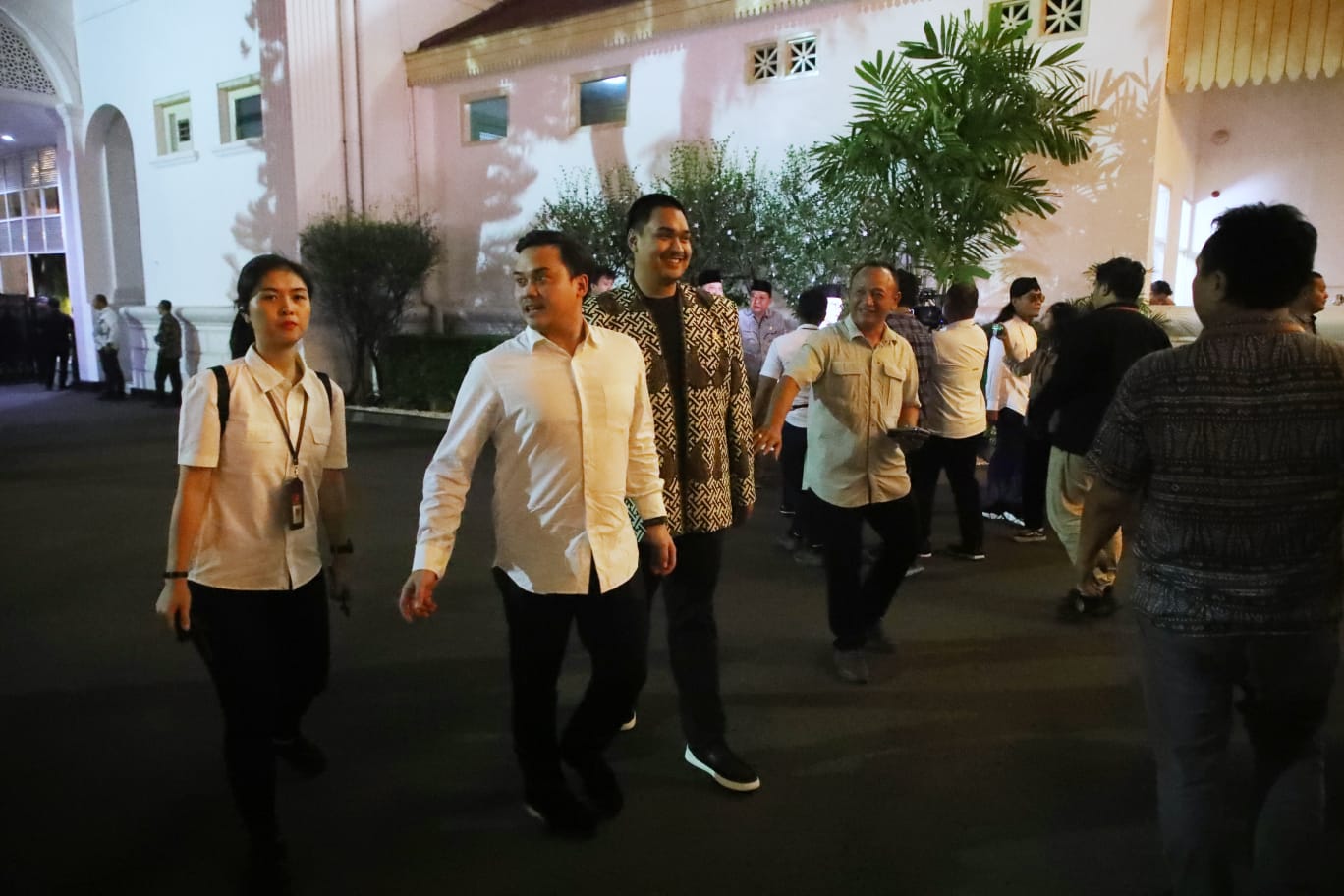 Menteri Pemuda dan Olahraga Republik Indonesia (Menpora RI) Dito Ariotedjo ikut menghadiri acara buka puasa bersama Presiden Jokowi dan Wapres Ma'ruf Amin bersama para menteri kabinet Indonesia Maju di Istana Negara Jakarta, Kamis (28/3) sore.(foto:herry/