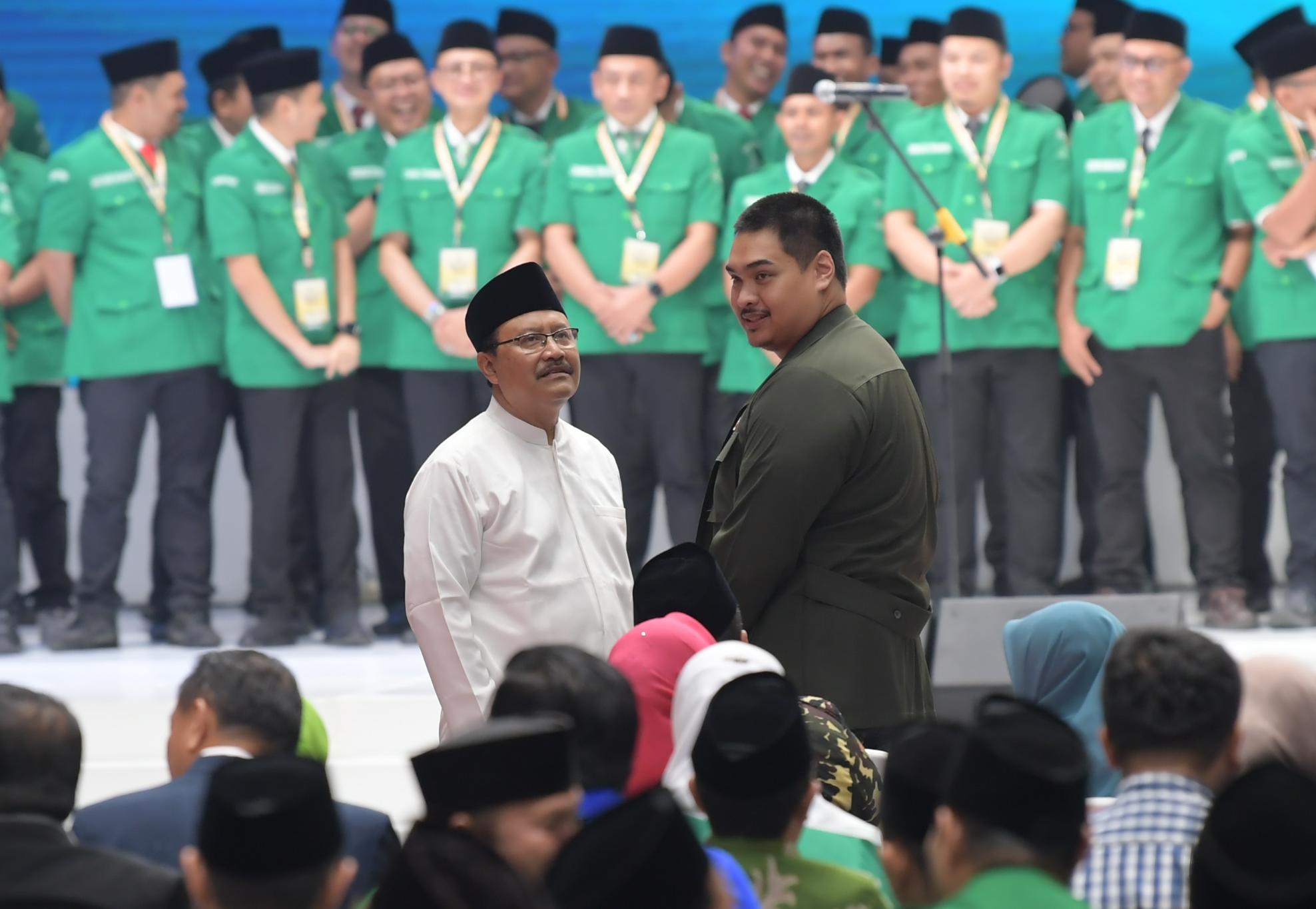 Menteri Pemuda dan Olahraga Republik Indonesia (Menpora RI) Dito Ariotedjo, menghadiri Pelantikan Pimpinan Pusat (PP) Gerakan Pemuda (GP) Ansor, Masa Khidmat 2024-2029 di Istora Senayan, Jakarta, Senin (27/5). Pelantikan ini juga dihadiri Presiden Joko Wi