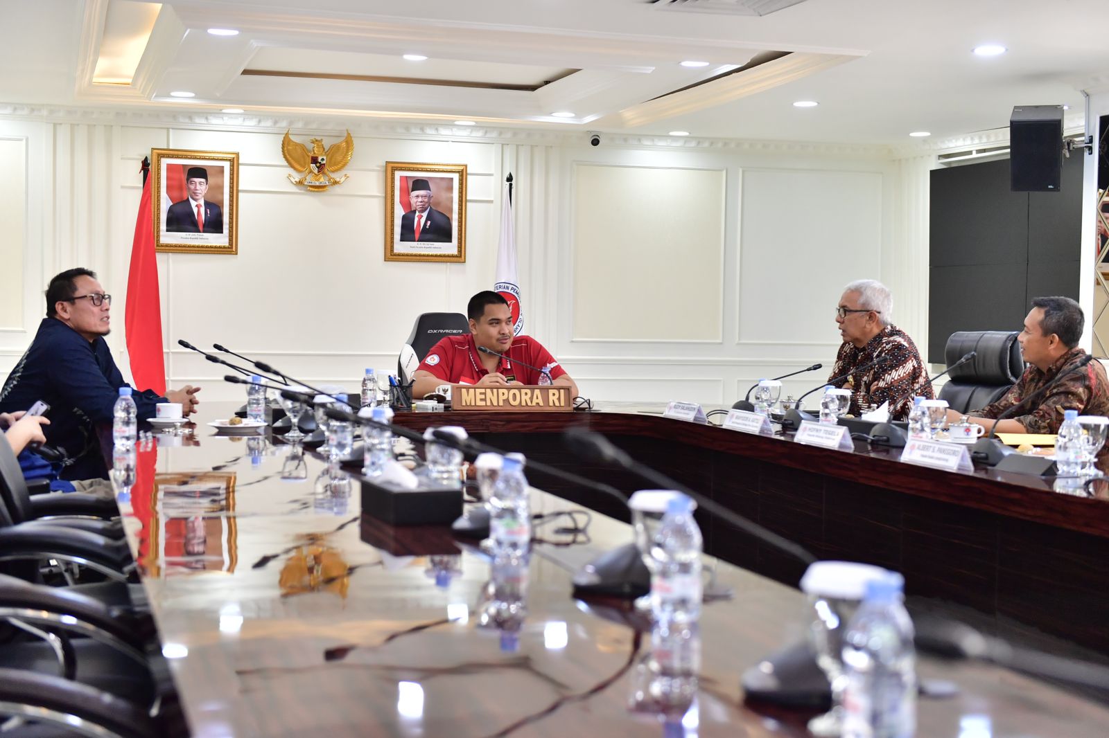 Menteri Pemuda dan Olahraga Republik Indonesia (Menpora RI ) Dito Ariotedjo menerima audiensi Penjabat (Pj) Gubernur Gorontalo, Rudy Salahuddin beserta jajarannya di Lantai 10 Graha Kemenpora, Senayan,  Jumat  (2/8). (foto:andre/kemenpora.go.id)