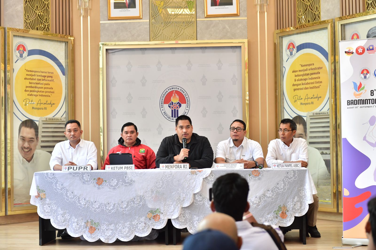 Menteri Pemuda dan Olahraga Republik Indonesia (Menpora RI) Dito Ariotedjo berharap Asian School Badminton Championship (ASBC) 2024 menjadi wadah penting bagi atlet Indonesia untuk meningkatkan jam terbang bermain. (foto:andre/kemenpora.go.id)
