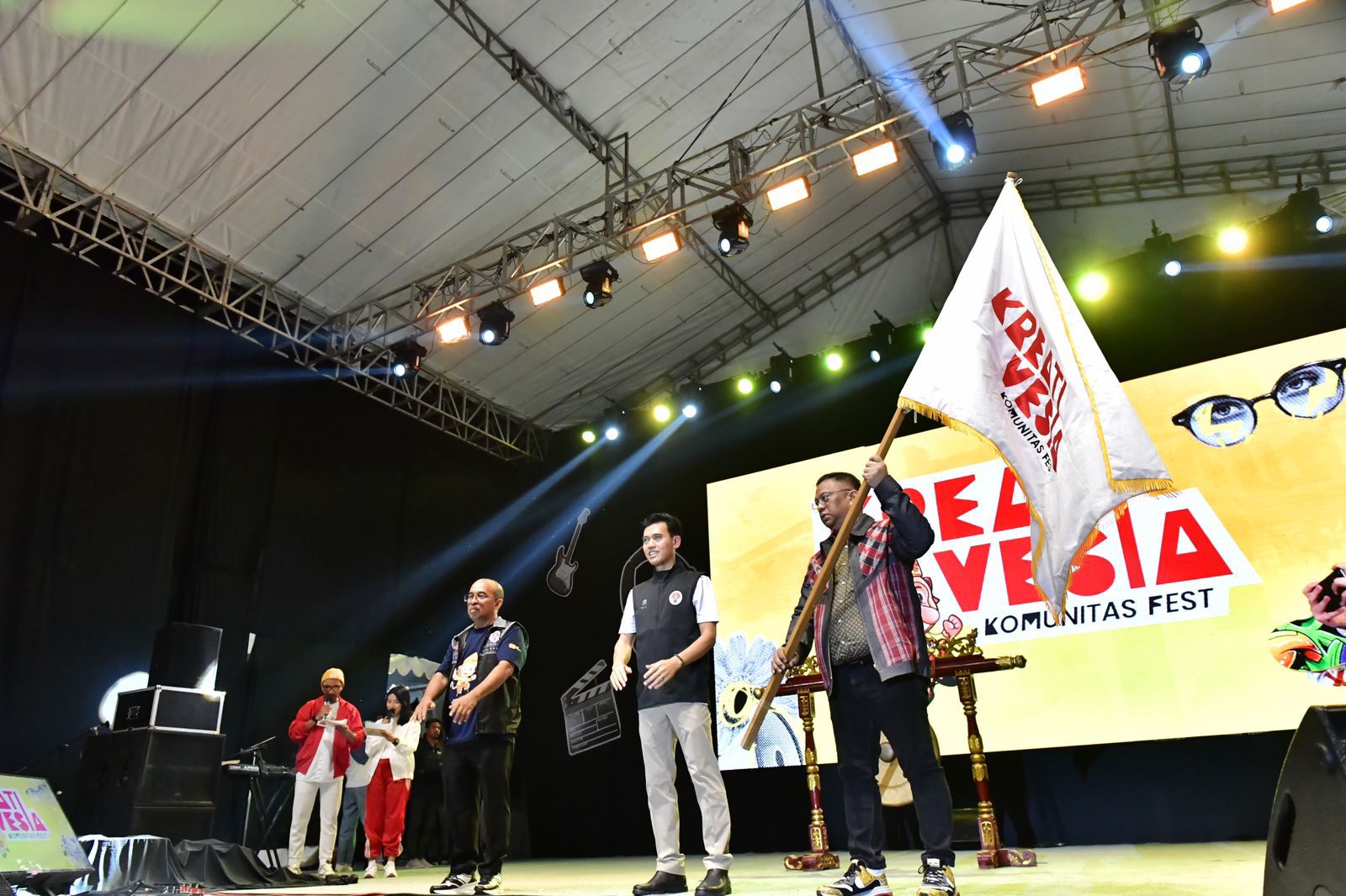 Pemerintah Provinsi Sumatera Selatan (Pemprov Sumsel) dipercaya menjadi tuan rumah Pekan Kreativitas Pemuda Indonesia (Kreativesia) 2025. Kadispora Sumsel Rudy Irawan menyatakan kesiapan pihaknya untuk menyambut delegasi dari seluruh provinsi yang hadir.(