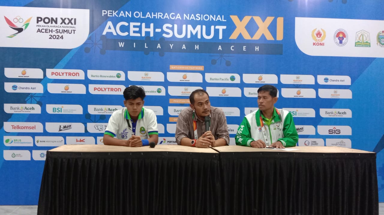 Tiket final cabang olahraga (cabor) sepak bola PON XXI Aceh-Sumut 2024 sukses direngkuh Tim Jawa Barat (Jabar). Bukan hal yang mudah, karena Jabar mesti lebih dahulu melalui drama adu penalti tatkala bersua Tim Kalimantan Selatan (Kalsel) di babak semifin