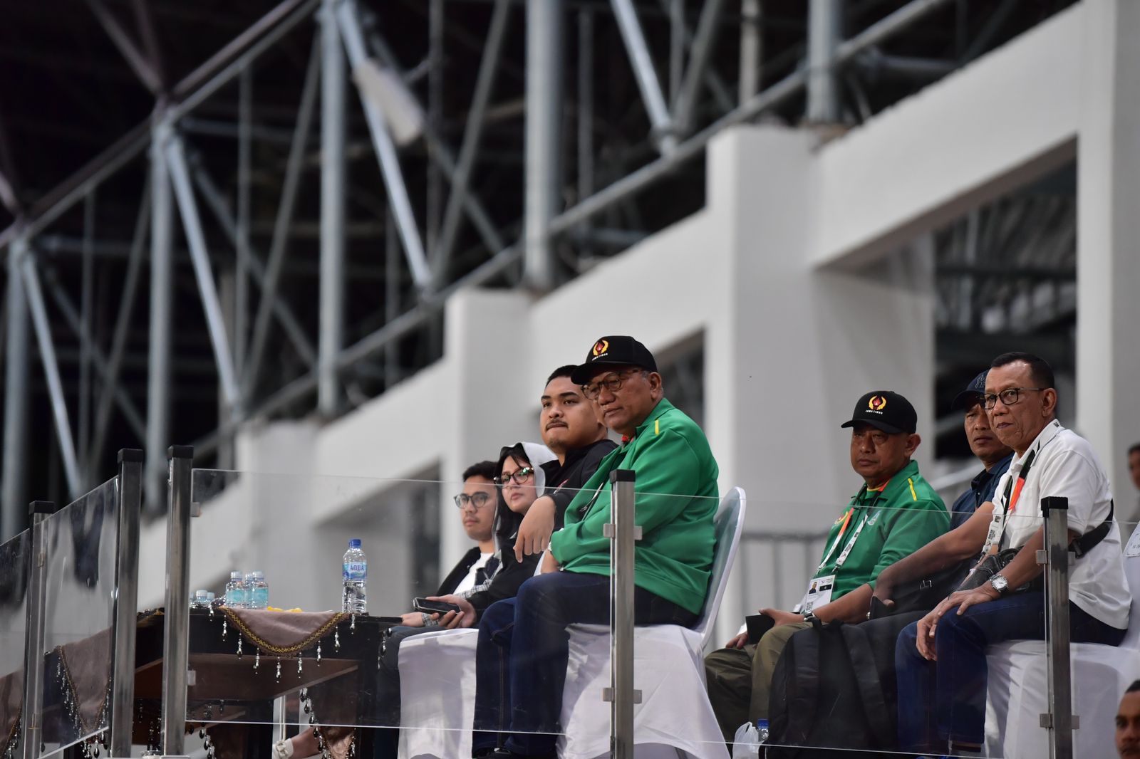 Menteri Pemuda dan Olahraga (Menpora) RI Dito Ariotedjo menyaksikan secara langsung partai final sepak bola putra PON XXI Aceh-Sumut 2024 di Stadion Harapan Bangsa (SHB), Rabu (18/9) malam. Laga pemungkas ini mempertemukan Tim Jawa Barat (Jabar) melawan T