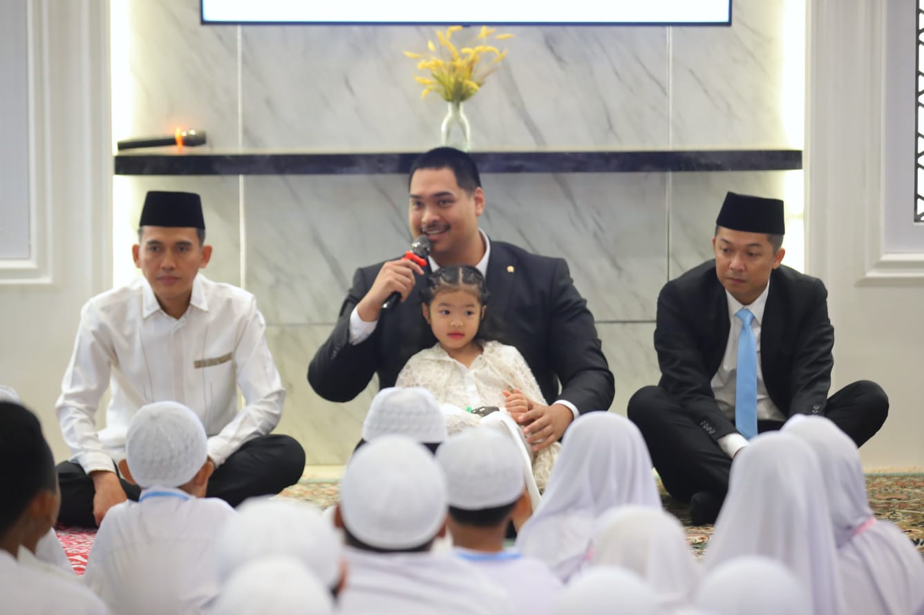 Sebagai bentuk rasa syukur atas dilantiknya kembali Dito Ariotedjo sebagai Menteri Pemuda dan Olahraga Republik Indonesia (Menpora RI) oleh Presiden Prabowo Subianto, Menpora Dito menggelar acara Tasyakuran dan Doa Bersama di kediamannya di Denpasar Raya,
