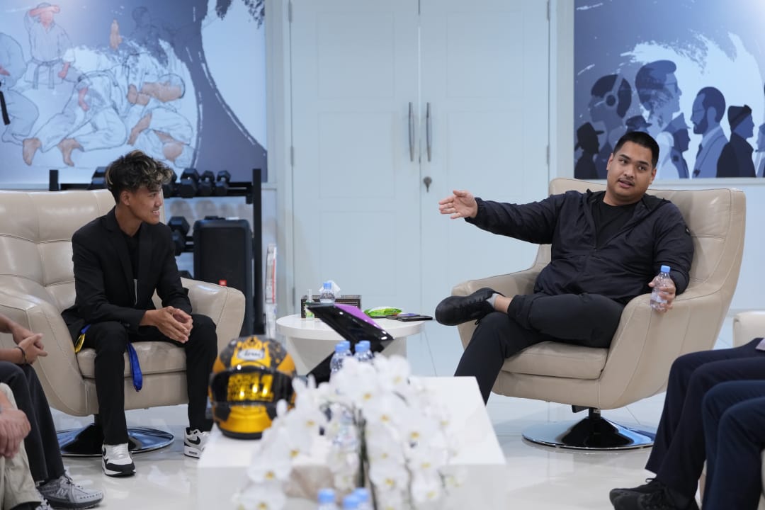 Menteri Pemuda dan Olahraga Republik Indonesia (Menpora RI) Dito Ariotedjo menerima kedatangan juara dunia World Supersport 300 Tahun 2024 Aldi Satya Mahendra. Menpora Dito mengapresiasi dan mendukung pengembangan karier dunia balap motor untuk pemuda asa