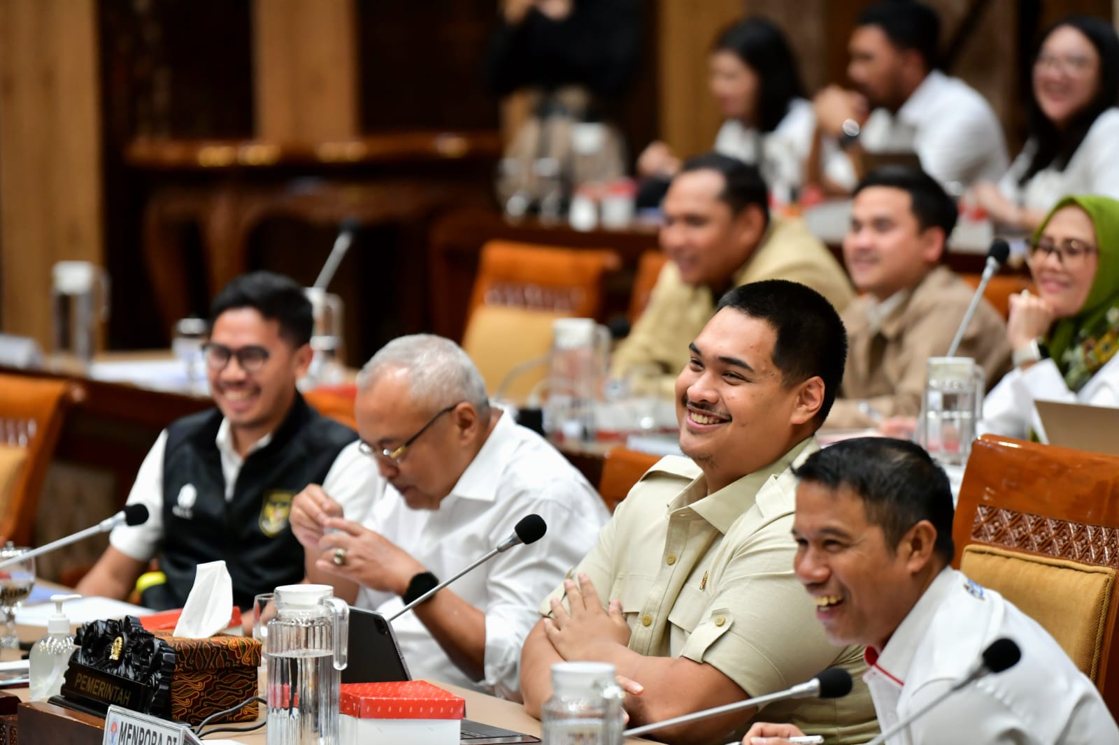 Komisi X DPR RI menyetujui proses naturalisasi tiga calon pemain Timnas Indonesia yaitu Kevin Diks, Noa Johanna Christina Cornelia Leatomu, dan Estella Raquel Loupattij.(foto:andre/kemenpora.go.id) 