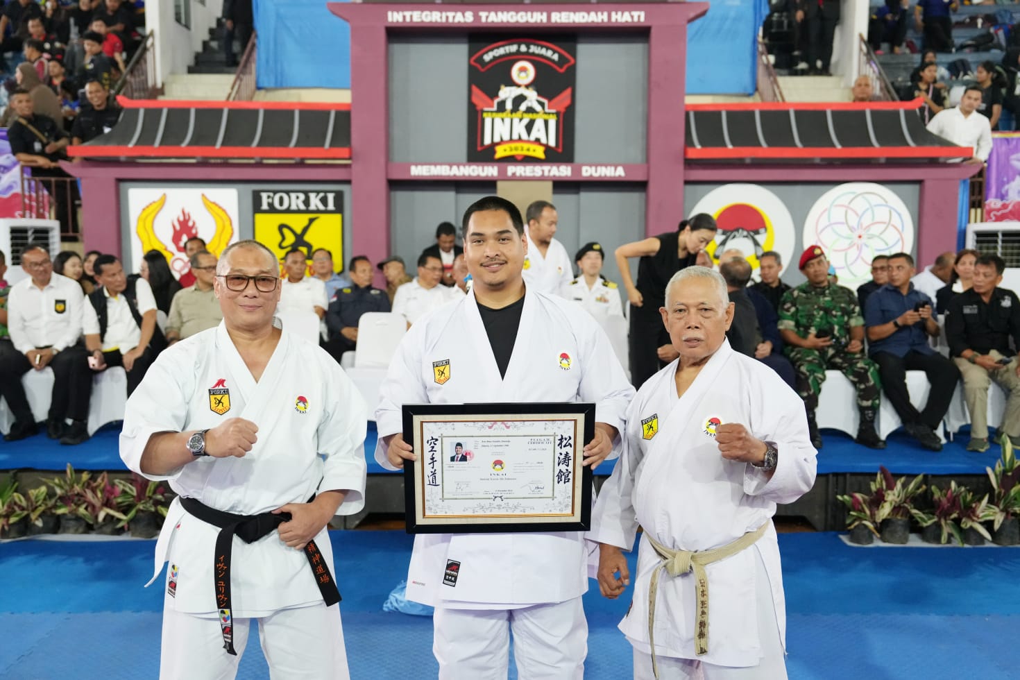 Menteri Pemuda dan Olahraga Republik Indonesia (Menpora RI) Dito Ariotedjo mendapat penganugerahan Tingkatan DAN 7 (Sabuk Hitam) Kehormatan Institut Karate-Do Indonesia (INKAI) Penghargaan tersebut diberikan pada acara pembukaan Kejuaraan Nasional (Kejurn