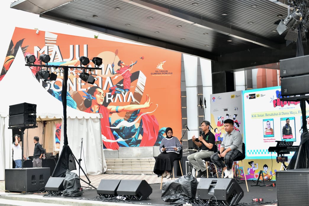 Kumpulan Orang Muda Anti Perdagangan Anak dan Eksploitasi Seksual Anak (Kompak) Jakarta turut meramaikan kegiatan Pesta Prestasi yang digelar di Kemenpora, Jakarta, Sabtu (9/11). (foto:andre/kemenpora.go.id)