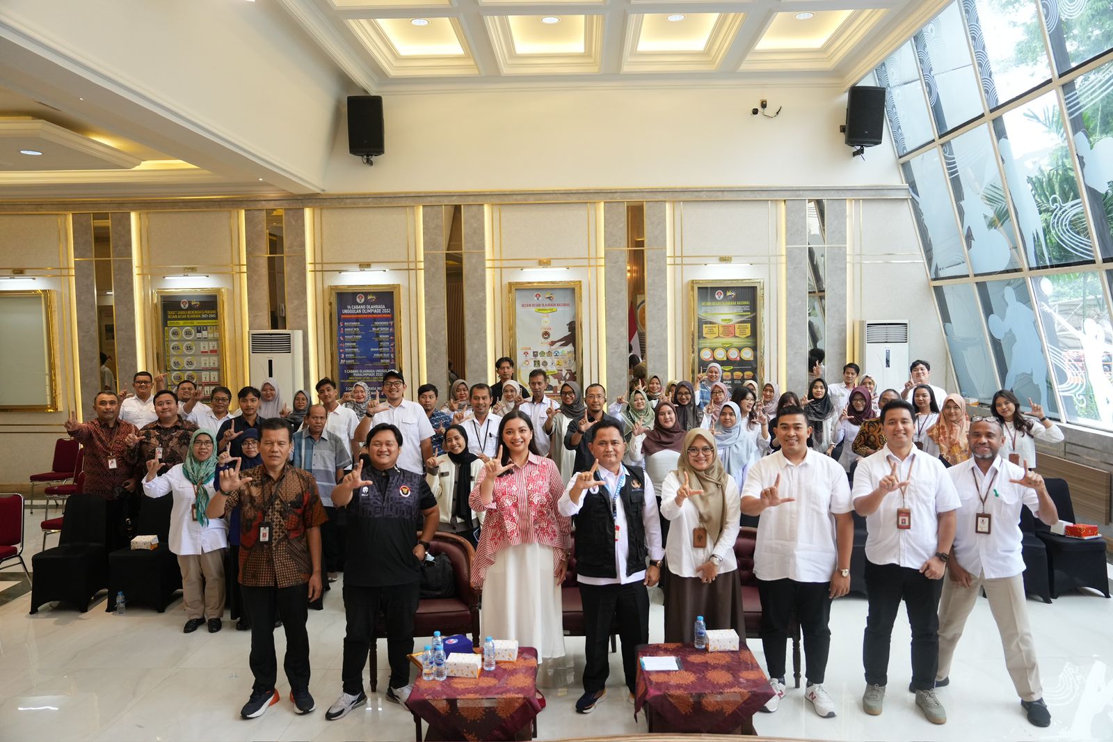 Perpustakaan Pungkas Tri Baruno Kementerian Pemuda dan Olahraga Republik Indonesia (Kemenpora RI) menggelar bincang literasi bertemakan  Pahlawan Mental Juara di Media Center Kemenpora, Jakarta, Kamis (14/11).(foto:Akbar/kemenpora.go.id)