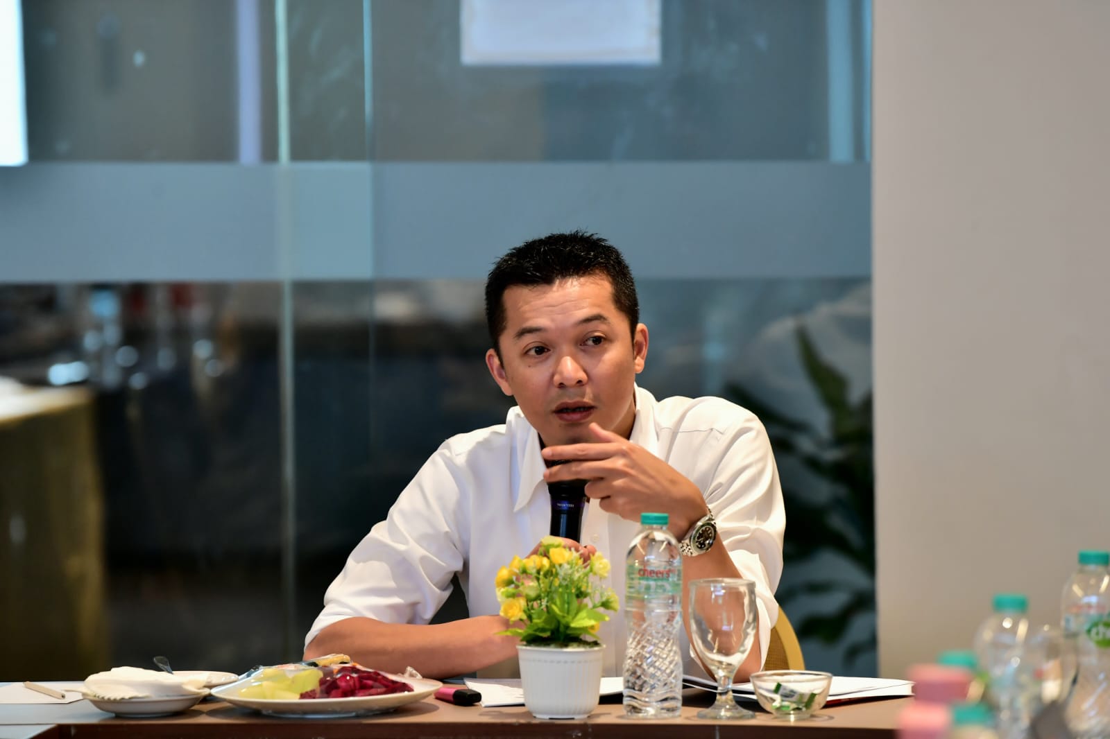 Wakil Menteri Pemuda dan Olahraga Republik Indonesia (Wamenpora RI) Taufik Hidayat menghadiri Rapat Harmonisasi atas Rancangan Peraturan Presiden (Perpres) tentang Pemberian Penghargaan Olahraga. Wamenpora ingatkan pentingnya ketelitian agar tak salah per