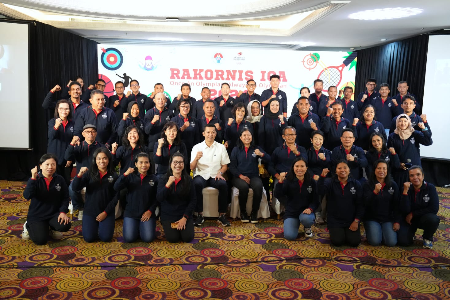 Wakil Menteri Pemuda dan Olahraga Republik Indonesia (Wamenpora RI) Taufik Hidayat membuka Rapat Koordinasi Teknis (Rakornis) Indonesia Olympians Association (IOA) di Merlyn Park Hotel, Jakarta, Sabtu (23/11). (foto:herry/kemenpora.go id)