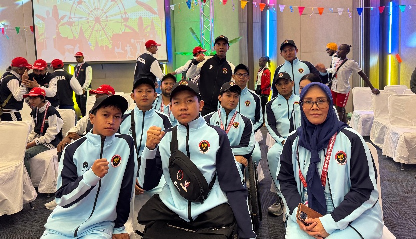 Sekretaris Deputi Bidang Peningkatan Prestasi Olahraga, Mulyani Sri Suhartuti, selaku Chief de Mission (CDM) sekaligus Ketua Kontingen Indonesia, bersama para atlet dan ofisial dari NPC Indonesia, menghadiri upacara pembukaan World Abilitysport Games 2024