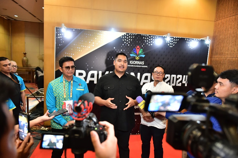 Pemerintah RI di bawah kepemimpinan Presiden Prabowo Subianto mengupayakan pemenuhan fasilitas olahraga tersedia pada setiap sekolah di Indonesia. Sebagaimana disampaikan Menteri Pemuda dan Olahraga (Menpora) RI Dito Ariotedjo saat membuka Rapat Kerja Nas