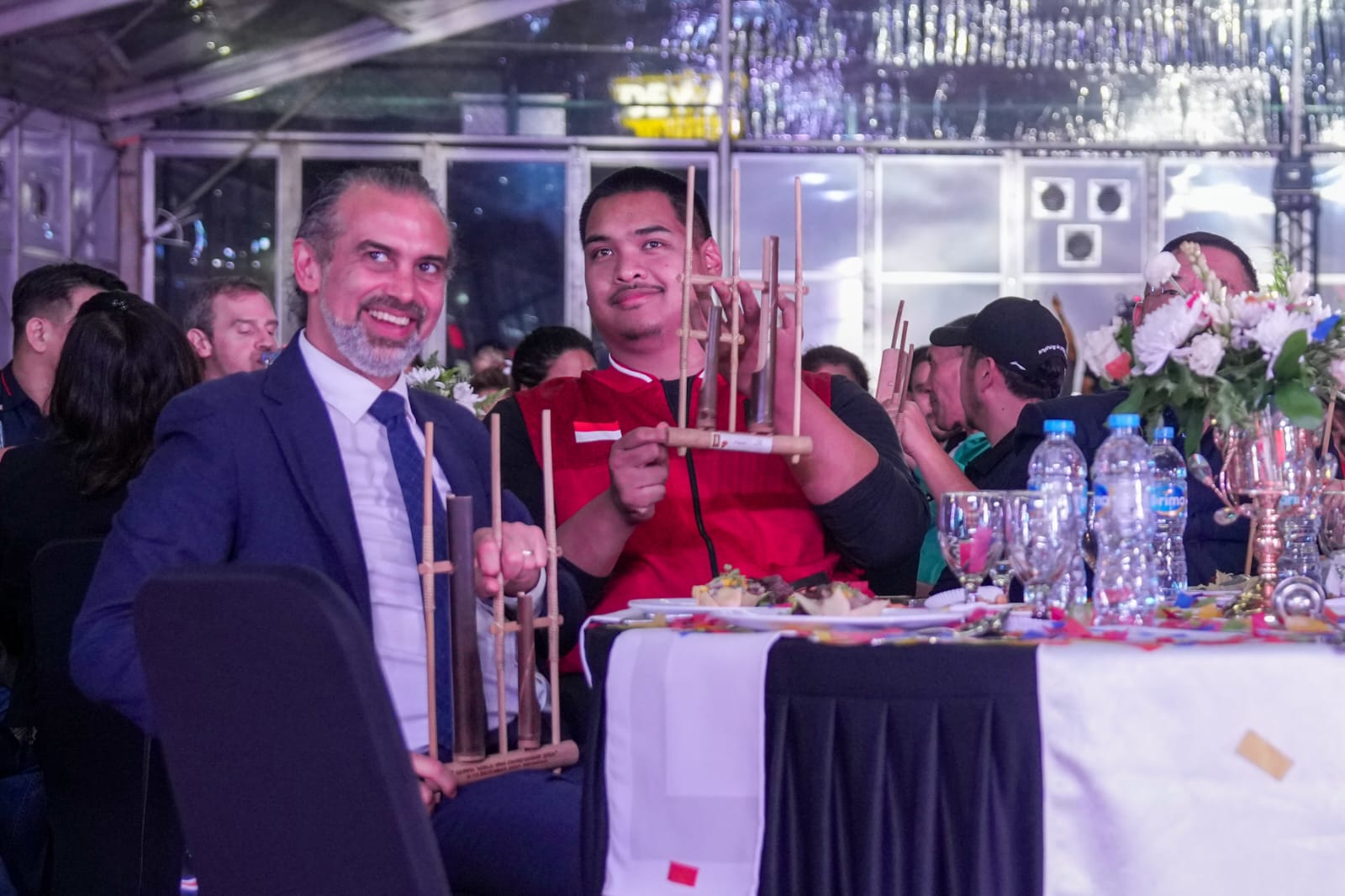 President GAMMA (Global Association of Mixed Martial Arts) Alexander Engelhardt(kiri), menyampaikan rasa kekagumannya atas penyelenggaraan GAMMA World MMA Championships 2024 di Indonesia. Dirinya juga memuji perkembangan olahraga seni bela diri campuran d