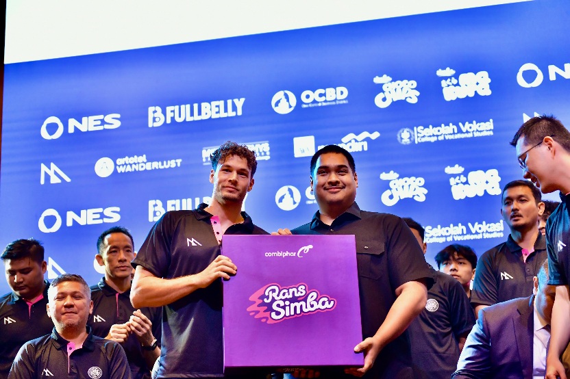 Menteri Pemuda dan Olahraga (Menpora) RI Dito Ariotedjo menghadiri konferensi pers dan peluncuran Tim RANS Simba Bogor di Fullbelly Eats, Jalan Kaum Sari, Cibuluh, Bogor, Jawa Barat (Jabar), Senin (16/12) siang.(foto:Andre/kemenpora.go.id)