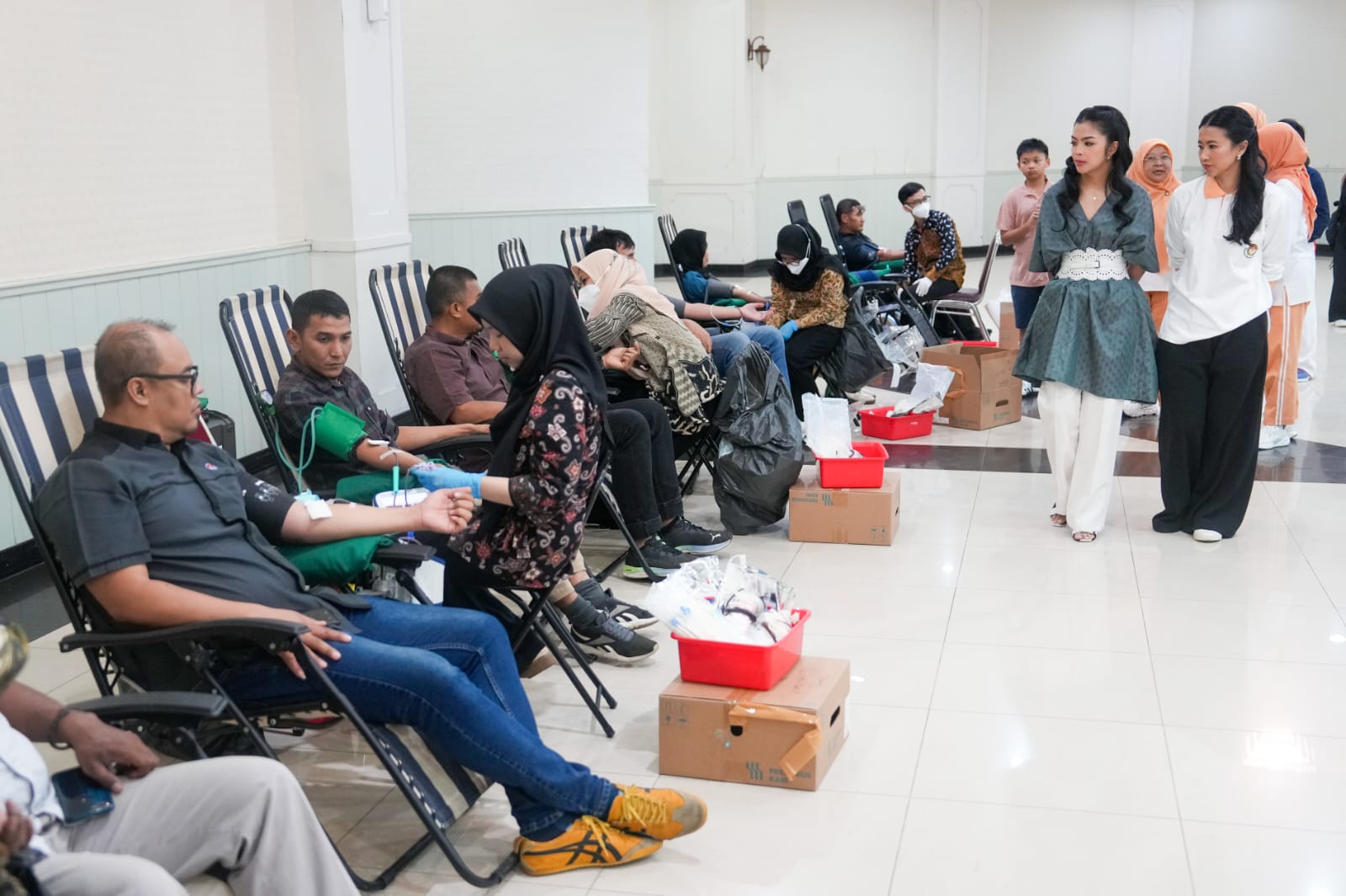 Dalam rangka memperingati Hari Ulang Tahun Dharma Wanita Persatuan (HUT DWP) ke-25 dan Hari Ulang Tahun (HUT) Hari Ibu ke-96 Tahun 2024, Dharma Wanita Persatuan Kementerian Pemuda dan Olahraga (DWP Kemenpora) menyelenggarakan Bakti Sosial, Donor Darah dan