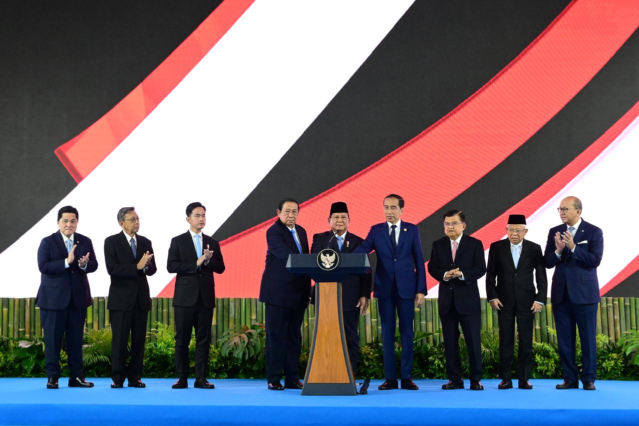 Menteri Pemuda dan Olahraga (Menpora) RI Dito Ariotedjo menghadiri peluncuran Daya Anaganta Nusantara (Danantara) oleh Presiden RI Prabowo Subianto di Lapangan Tengah Istana Merdeka, Jakarta Pusat, Senin (24/2) pagi. Menpora hadir bersama jajaran menteri 