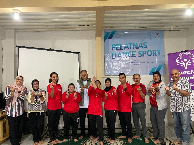 Empat atlet Spesial Olympic Indonesia (SOina) tengah mempersiapkan diri  berpartisipasi dalam Winter Games, 8 hingga 16  Maret 2025 di Turin Italia. Keempat atlet tersebut yakni, Anastasia Aresyenan Bwariat, dM. Aden Aryadippa (DKI), Daven Harrison (Jawa 