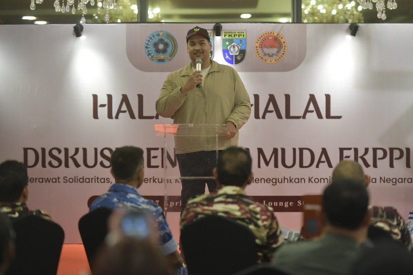Menteri Pemuda dan Olahraga Republik Indonesia (Menpora RI) Dito Ariotedjo menghadiri acara Halalbihalal dan Diskusi Panel Generasi Muda Forum Komunikasi Putra Putri Purnawirawan dan Putra Putri TNI-Polri (FKPPI) di Premiere Lounge SCBD, Jakarta, Kamis (1