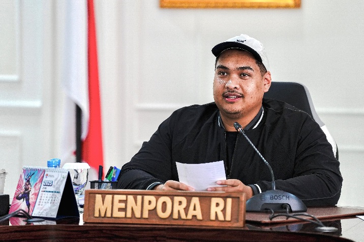 Menteri Pemuda dan Olahraga Republik Indonesia (Menpora RI) Dito Ariotedjo menggelar rapat dengan Menpora Malaysia Hannah Yeoh secara virtual dari Kemenpora, Jakarta, Jumat (2/5). Pertemuan ini terkait pelaksanaan Latihan Pestapora 2025 di Negeri Jiran. (