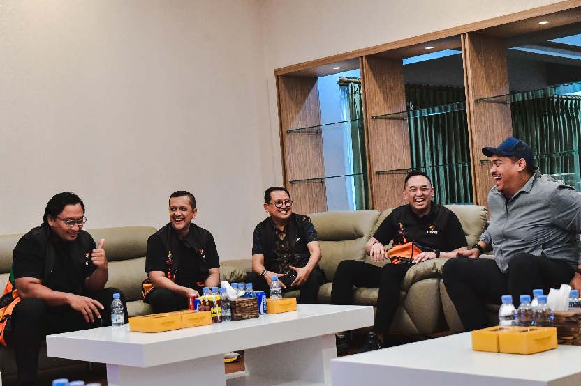 Menteri Pemuda dan Olahraga Republik Indonesia (Menpora RI) Dito Ariotedjo menerima audiensi dari Komite Olahraga Masyarakat Indonesia (KORMI) Nasional di rumah dinas, Kompleks Widya Chandra IV, Jakarta, Jumat (11/7). (foto:Andre/kemenpora.go.id)