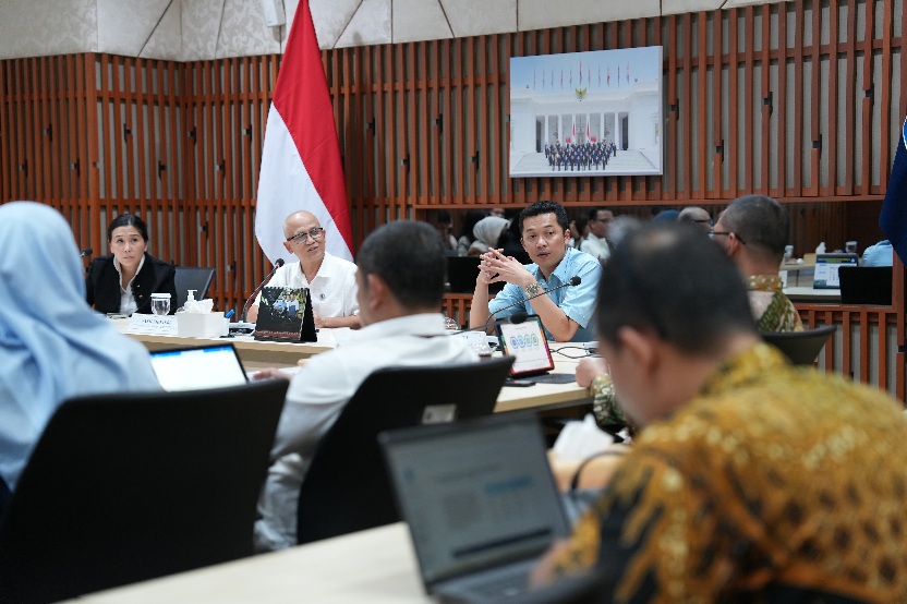 Wakil Menteri Pemuda dan Olahraga Republik Indonesia (Wamenpora RI) Taufik Hidayat menegaskan pentingnya penguatan peran guru olahraga di tingkat pendidikan dasar dan menengah. Hal ini dipandang sebagai fondasi utama dalam pembangunan olahraga berprestasi