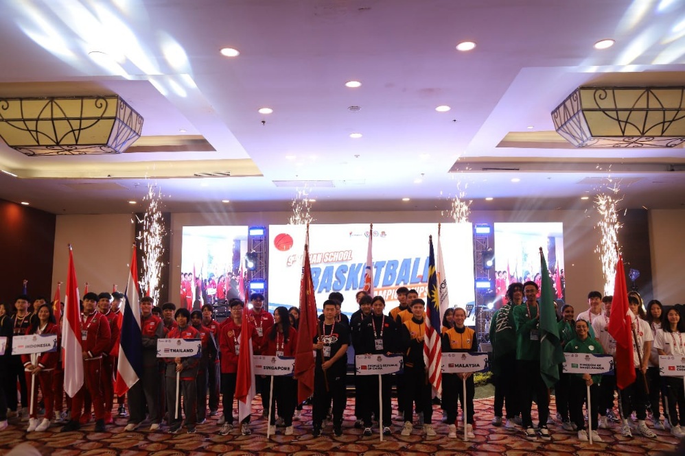Kejuaraan 9th Asian School Basketball Championship (ASBC) 2025 resmi dibuka pada Minggu (24/8) malam di Ballroom Solo Paragon Hotel. Deputi Bidang Pembudayaan Olahraga Kementerian Pemuda dan Olahraga (Kemenpora), Sri Wahyuni, hadir mewakili Menteri Pemuda