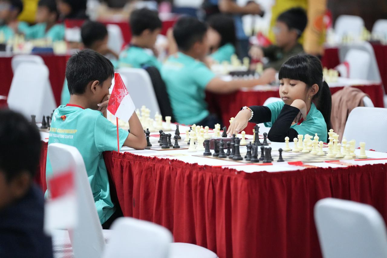 Menteri Pemuda dan Olahraga Republik Indonesia (Menpora RI) Dito Ariotedjo menegaskan bahwa peran orang tua sangat penting dalam mendorong anak-anak untuk berprestasi di bidang catur. (foto:Herry/kemenpora.go.id)