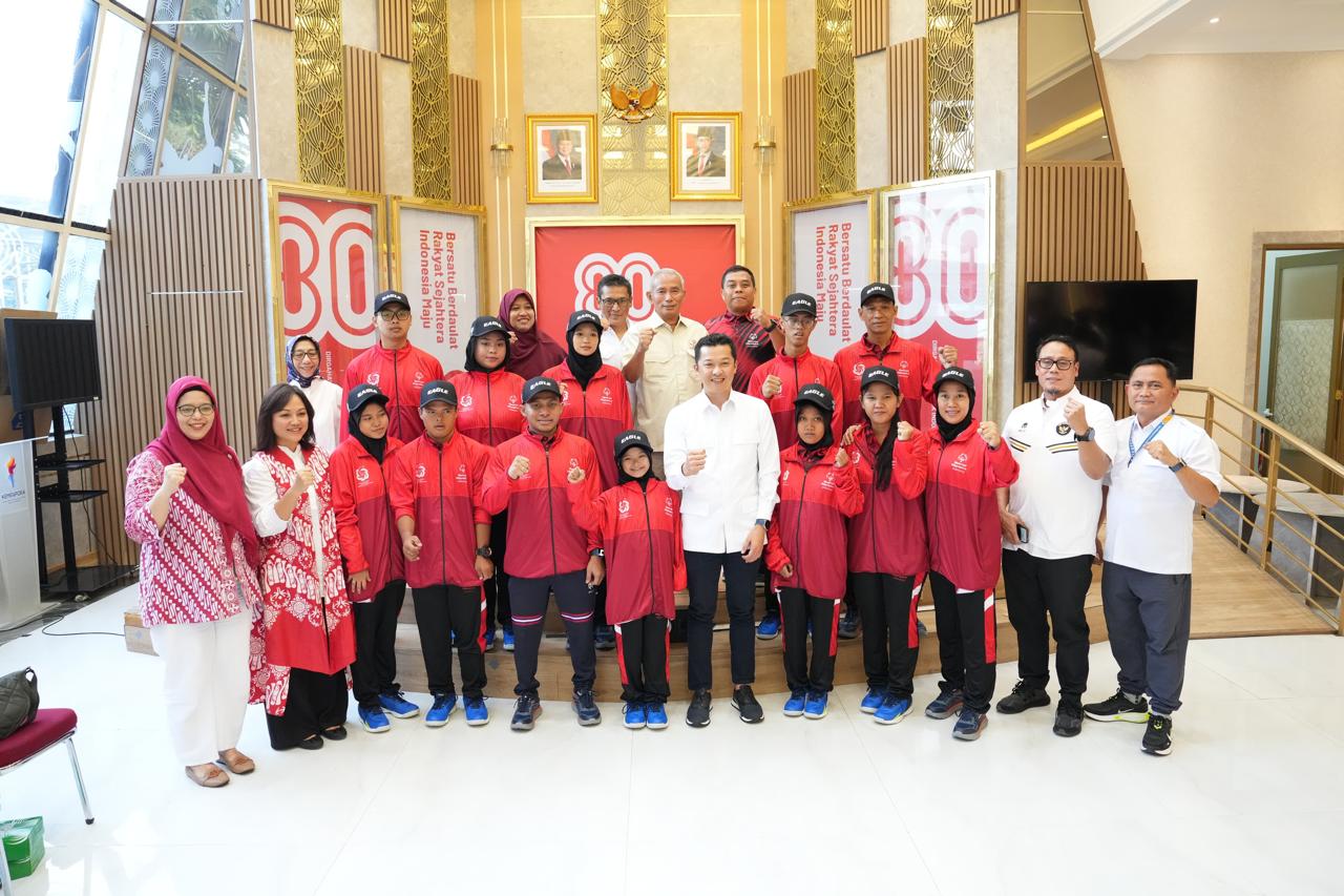 Wakil Menteri Pemuda dan Olahraga (Wamenpora), Taufik Hidayat, secara resmi melepas keberangkatan delegasi Special Olympics Indonesia (SOIna) yang akan berlaga di ajang Special Olympics Asia Pacific (SOAP) Badminton Competition 2025 di Kuala Lumpur, Malay