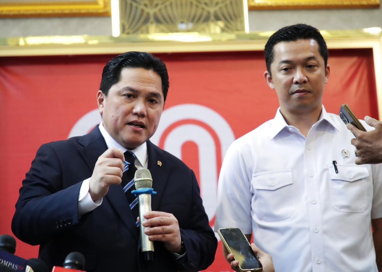 Erick Thohir baru saja melakukan serah terima jabatan (sertijab) Menteri Pemuda dan Olahraga di Kemenpora, Jakarta, Kamis (18/9). Menteri Erick akan melanjutkan estafet dari kepemimpinan sebelumnya yaitu Dito Ariotedjo. (foto:raiky/kemenpora.go.id)