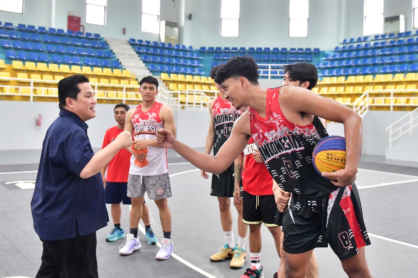 Menteri Pemuda dan Olahraga Republik Indonesia (Menpora RI) Erick Thohir melakukan peninjauan ke Cibubur Youth Elite Sport Center (CYESC) di Jakarta, Jumat (19/9). (foto:Andre/kemenpora.go.id)