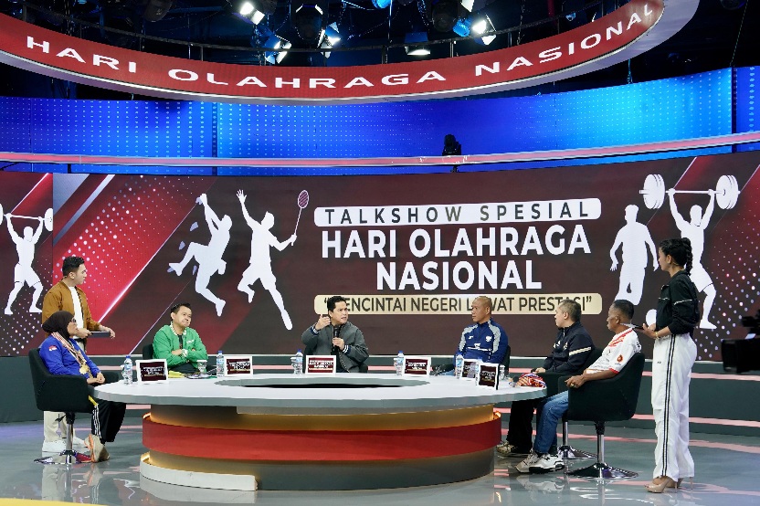 Menteri Pemuda dan Olahraga Republik Indonesia (Menpora RI) Erick Thohir menjadi narasumber dalam Program Talkshow Spesial Hari Olahraga Nasional bertajuk “Mencintai Negeri Lewat Prestasi” di Studio TvOne, Senin (22/9). (foto:Gilang/kemenpora.go.id)